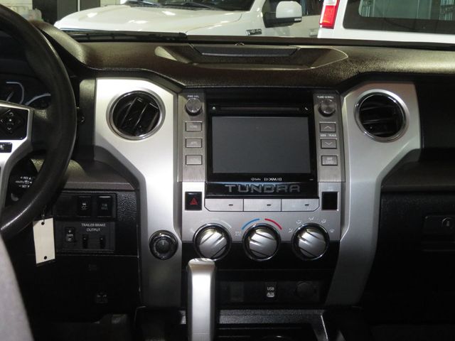 2018 Toyota Tundra 1OWNER CREWMAX SR5 4X4 ARIZONA TRUCK EXTRA CLEAN  - 22935915 - 42