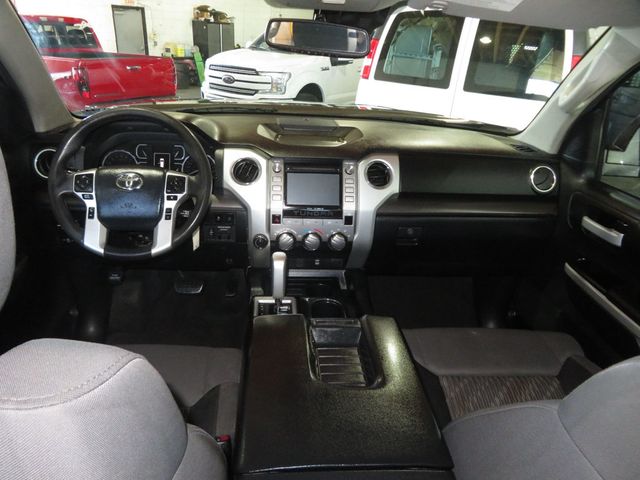 2018 Toyota Tundra 1OWNER CREWMAX SR5 4X4 ARIZONA TRUCK EXTRA CLEAN  - 22935915 - 43
