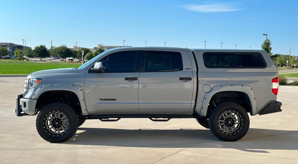 2018 Toyota Tundra 2018 TOYOTA TUNDRA LIMITED 5.7L V8 LIFTED CREWMAX 4X4 - 22587410 - 1