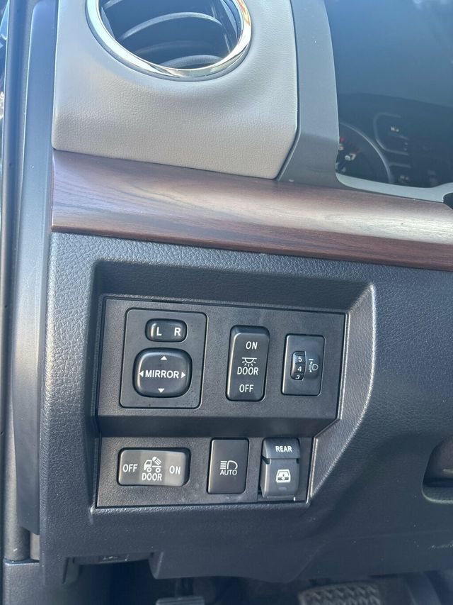 2018 Toyota Tundra 4WD Limited CrewMax 5.5' Bed 5.7L - 23082830 - 12