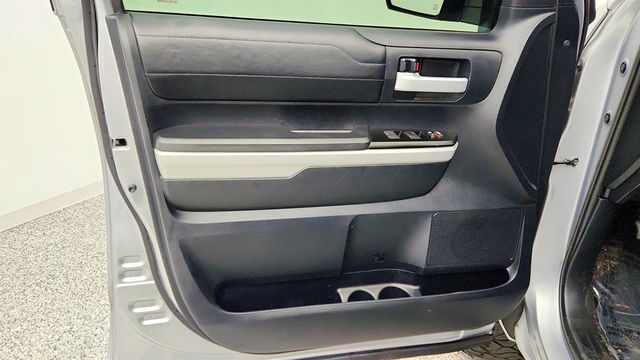 2018 Toyota Tundra 4WD Limited CrewMax 5.5' Bed 5.7L - 23010076 - 9