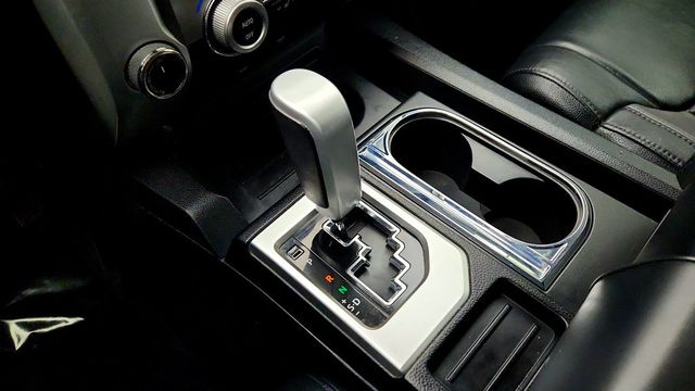 2018 Toyota Tundra 4WD Limited CrewMax 5.5' Bed 5.7L - 23010076 - 16