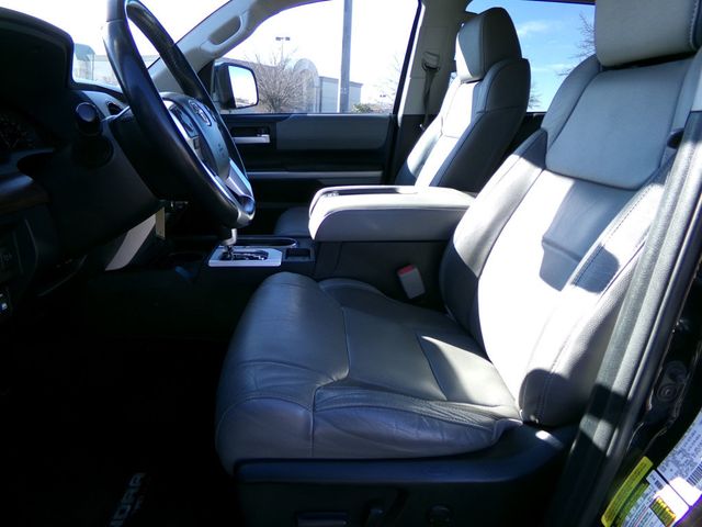 2018 Toyota Tundra 4WD Limited CrewMax 5.5' Bed 5.7L FFV - 22960162 - 13