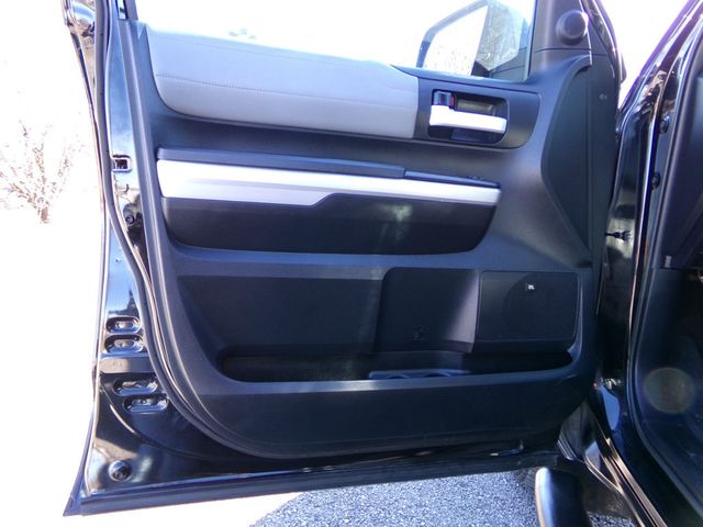 2018 Toyota Tundra 4WD Limited CrewMax 5.5' Bed 5.7L FFV - 22960162 - 14