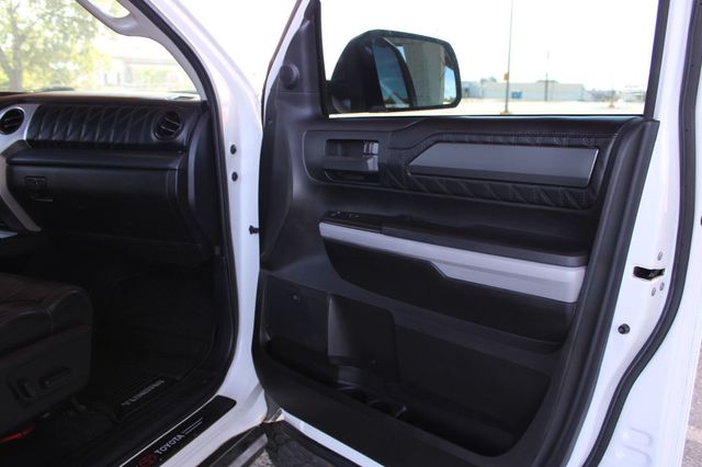 2018 Toyota Tundra 4WD Platinum CrewMax 5.5' Bed 5.7L FFV - 23081769 - 15
