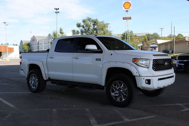 2018 Toyota Tundra 4WD Platinum CrewMax 5.5' Bed 5.7L FFV - 23081769 - 3
