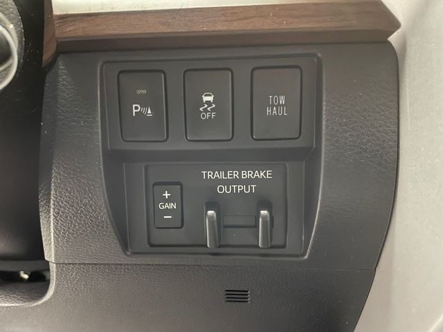 2018 Toyota Tundra 4WD SR5 CrewMax 5.5' Bed 5.7L - 22981517 - 23