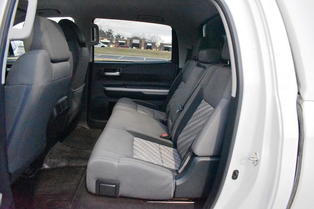 2018 Toyota Tundra 4WD SR5 CrewMax 5.5' Bed 5.7L FFV - 22961722 - 28
