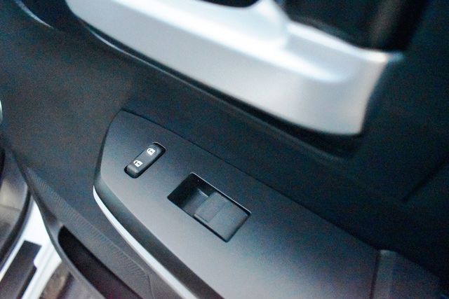 2018 Toyota Tundra 4WD SR5 CrewMax 5.5' Bed 5.7L FFV - 22961722 - 32