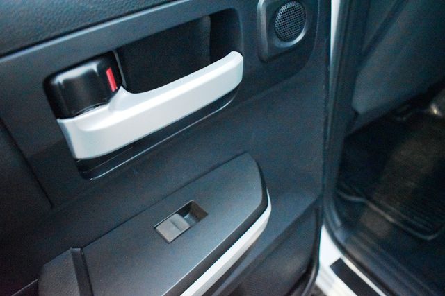 2018 Toyota Tundra 4WD SR5 CrewMax 5.5' Bed 5.7L FFV - 22961722 - 33