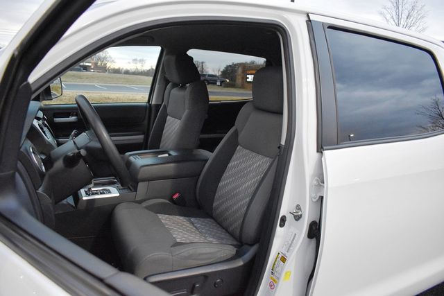 2018 Toyota Tundra 4WD SR5 CrewMax 5.5' Bed 5.7L FFV - 22961722 - 3