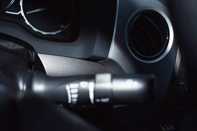 2018 Toyota Tundra 4WD SR5 CrewMax 5.5' Bed 5.7L FFV - 22961722 - 41