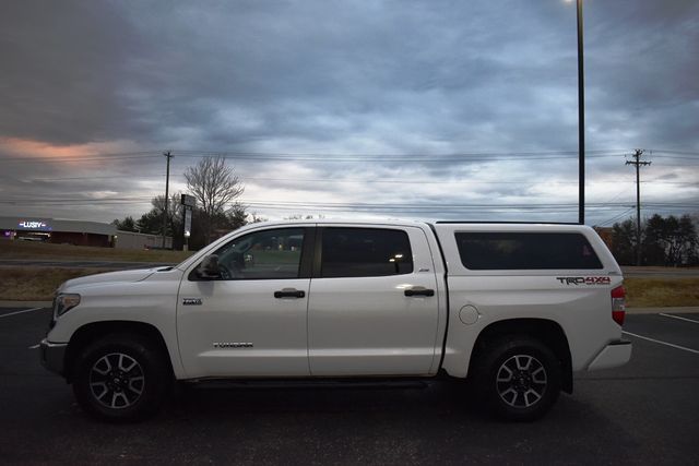 2018 Toyota Tundra 4WD SR5 CrewMax 5.5' Bed 5.7L FFV - 22961722 - 52