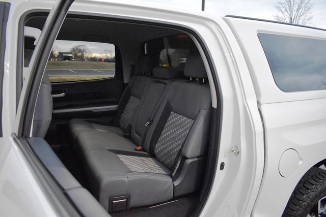 2018 Toyota Tundra 4WD SR5 CrewMax 5.5' Bed 5.7L FFV - 22961722 - 5