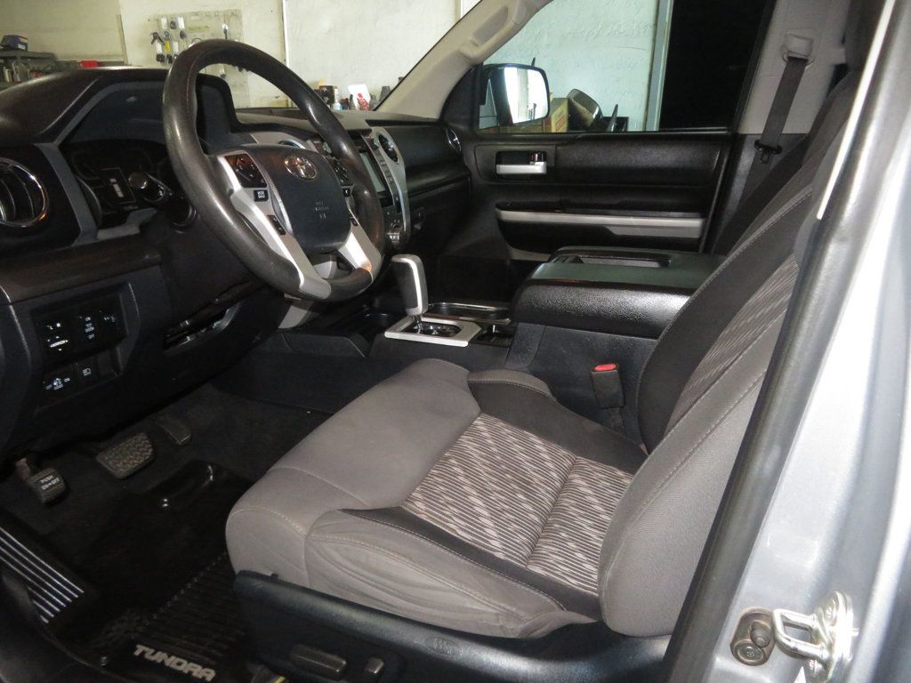 2018 Toyota Tundra SR5 TRD photo 20