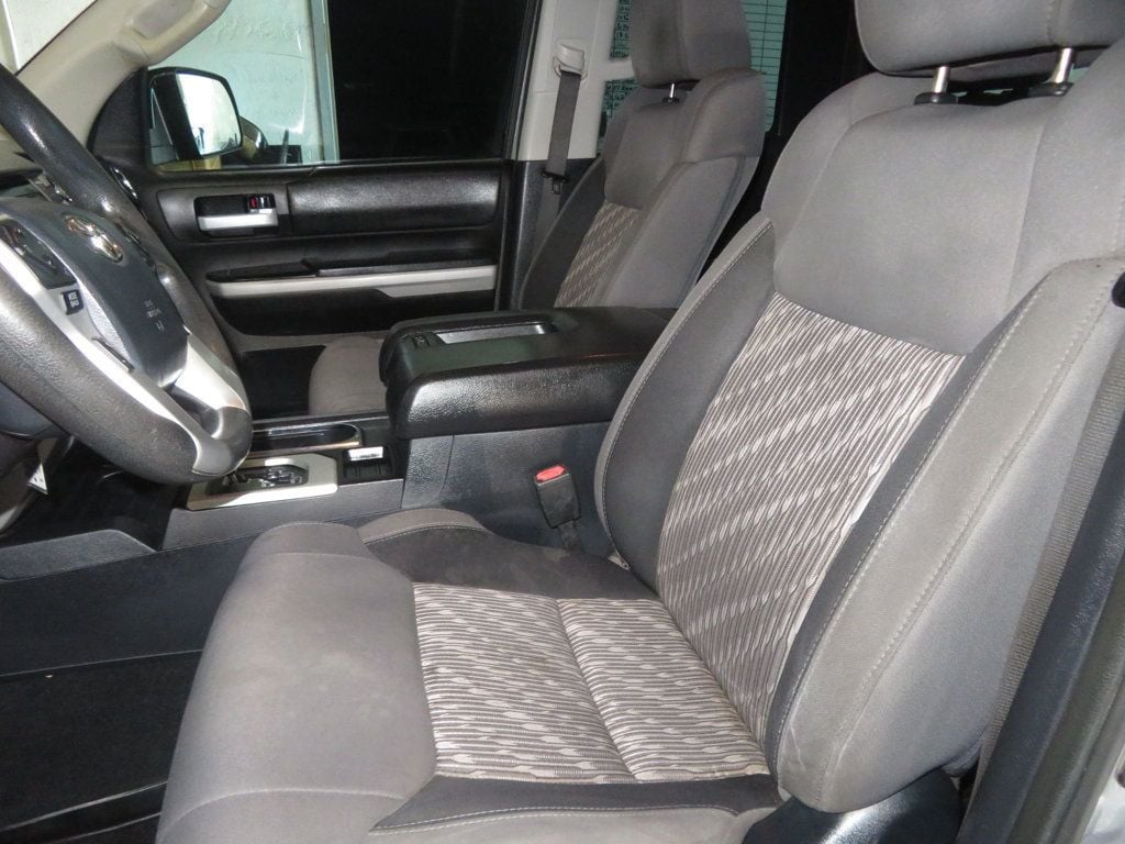 2018 Toyota Tundra SR5 TRD photo 22