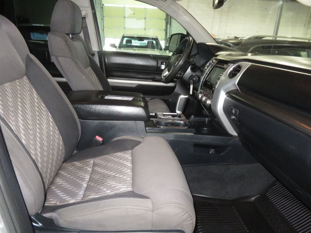 2018 Toyota Tundra SR5 TRD photo 33