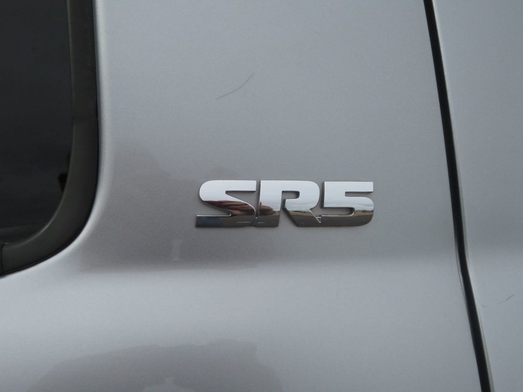 2018 Toyota Tundra CREWMAX 4X4 5.7 TOYOTA TUNDRA SR5 EXTRA CLEAN 3OWNER  - 22951841 - 14