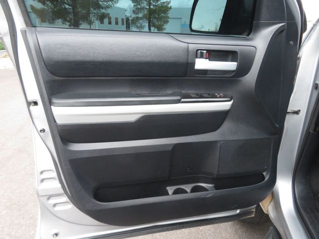 2018 Toyota Tundra CREWMAX 4X4 5.7 TOYOTA TUNDRA SR5 EXTRA CLEAN 3OWNER  - 22951841 - 16