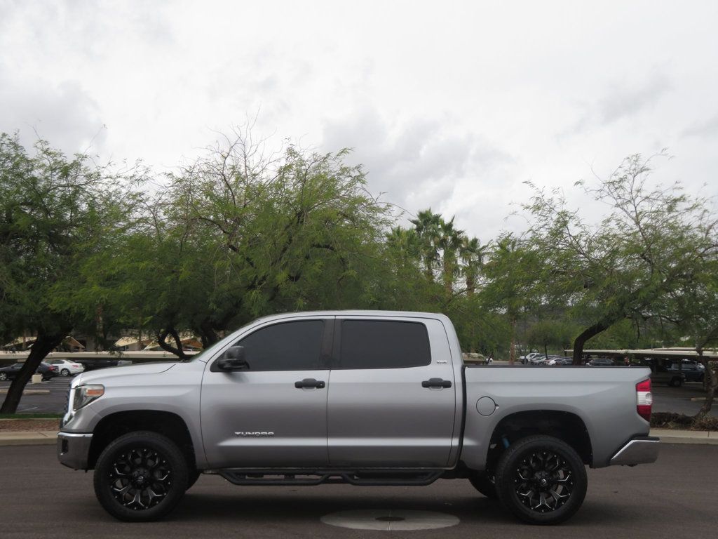 2018 Toyota Tundra CREWMAX 4X4 5.7 TOYOTA TUNDRA SR5 EXTRA CLEAN 3OWNER  - 22951841 - 1