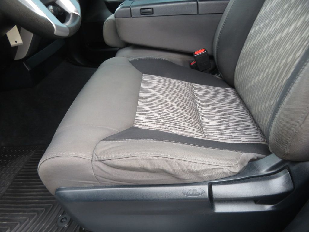 2018 Toyota Tundra CREWMAX 4X4 5.7 TOYOTA TUNDRA SR5 EXTRA CLEAN 3OWNER  - 22951841 - 19