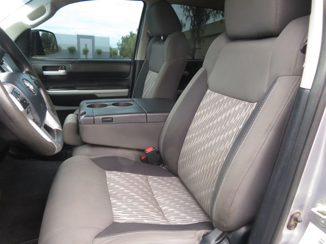 2018 Toyota Tundra CREWMAX 4X4 5.7 TOYOTA TUNDRA SR5 EXTRA CLEAN 3OWNER  - 22951841 - 20