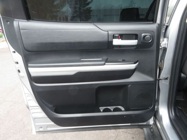 2018 Toyota Tundra CREWMAX 4X4 5.7 TOYOTA TUNDRA SR5 EXTRA CLEAN 3OWNER  - 22951841 - 21