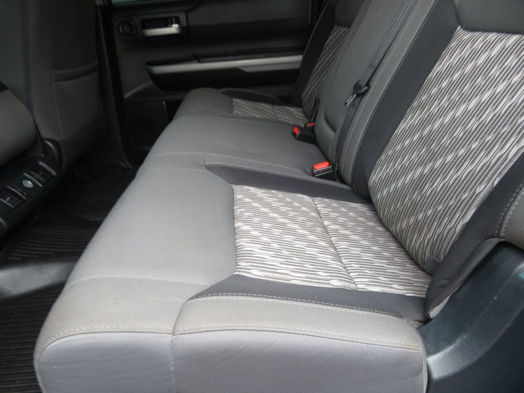 2018 Toyota Tundra CREWMAX 4X4 5.7 TOYOTA TUNDRA SR5 EXTRA CLEAN 3OWNER  - 22951841 - 24