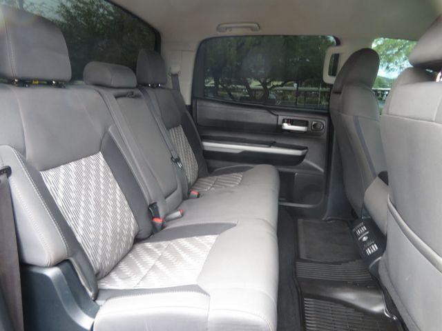 2018 Toyota Tundra CREWMAX 4X4 5.7 TOYOTA TUNDRA SR5 EXTRA CLEAN 3OWNER  - 22951841 - 28