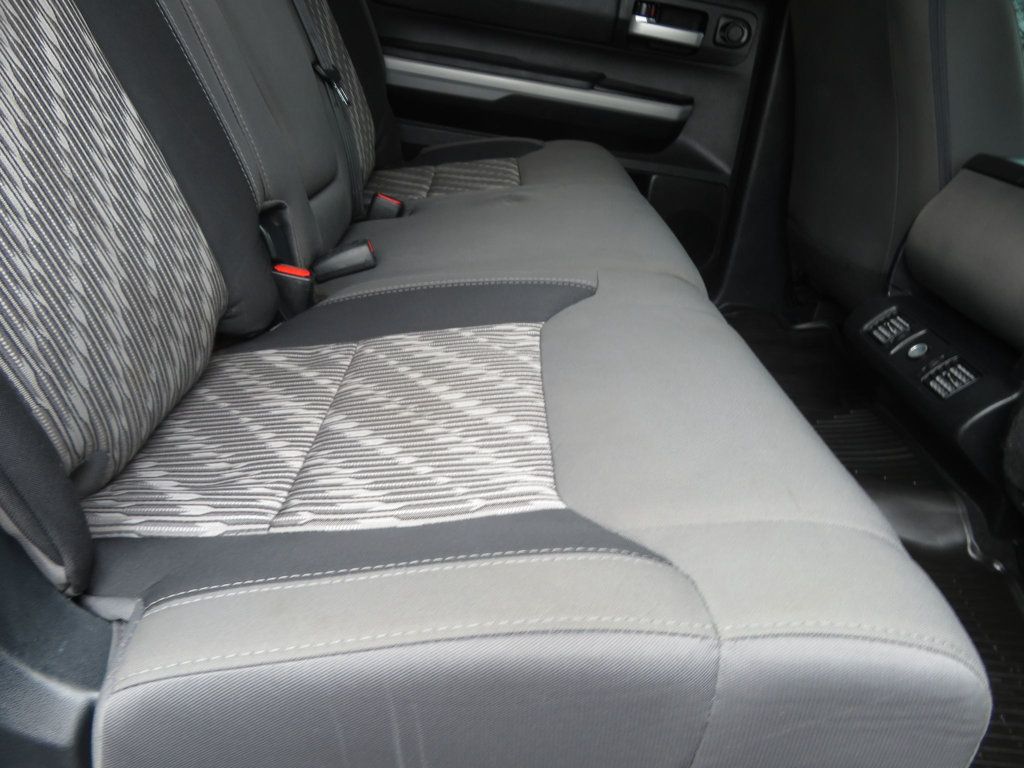 2018 Toyota Tundra CREWMAX 4X4 5.7 TOYOTA TUNDRA SR5 EXTRA CLEAN 3OWNER  - 22951841 - 29