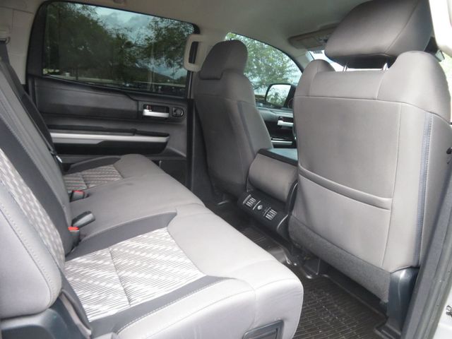 2018 Toyota Tundra CREWMAX 4X4 5.7 TOYOTA TUNDRA SR5 EXTRA CLEAN 3OWNER  - 22951841 - 30