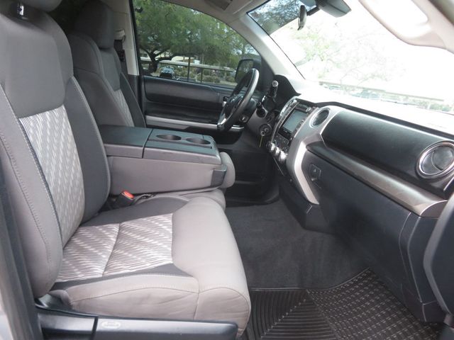 2018 Toyota Tundra CREWMAX 4X4 5.7 TOYOTA TUNDRA SR5 EXTRA CLEAN 3OWNER  - 22951841 - 32