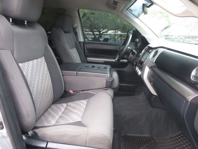 2018 Toyota Tundra CREWMAX 4X4 5.7 TOYOTA TUNDRA SR5 EXTRA CLEAN 3OWNER  - 22951841 - 33