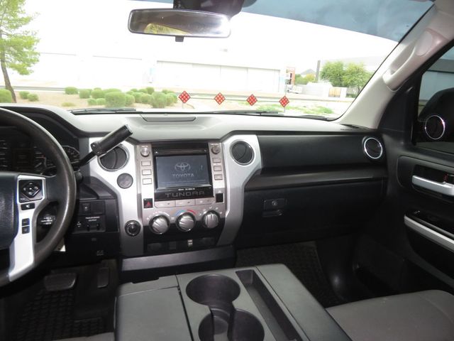 2018 Toyota Tundra CREWMAX 4X4 5.7 TOYOTA TUNDRA SR5 EXTRA CLEAN 3OWNER  - 22951841 - 37