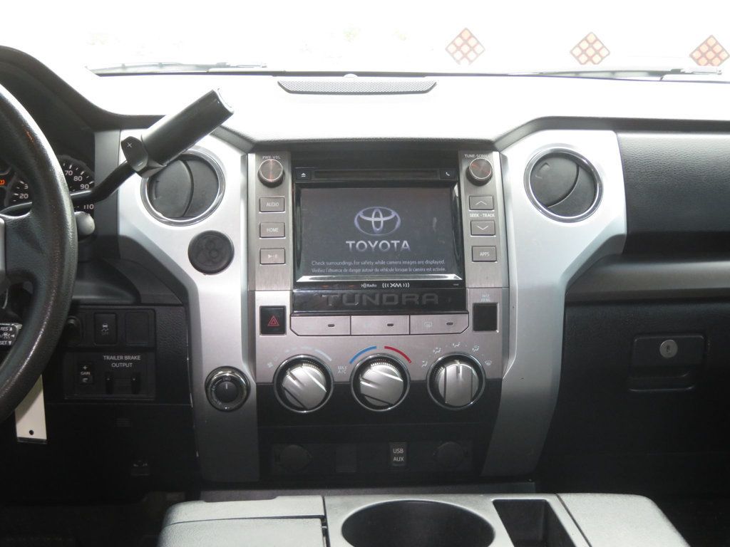 2018 Toyota Tundra CREWMAX 4X4 5.7 TOYOTA TUNDRA SR5 EXTRA CLEAN 3OWNER  - 22951841 - 38