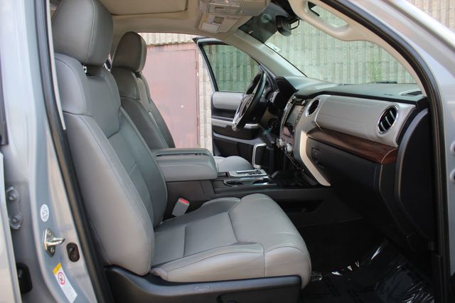 2018 Toyota Tundra LIMITED PREMIUM NAVIGATION, LEATHER, MOONROOF,NEW TIRES  - 22875912 - 6