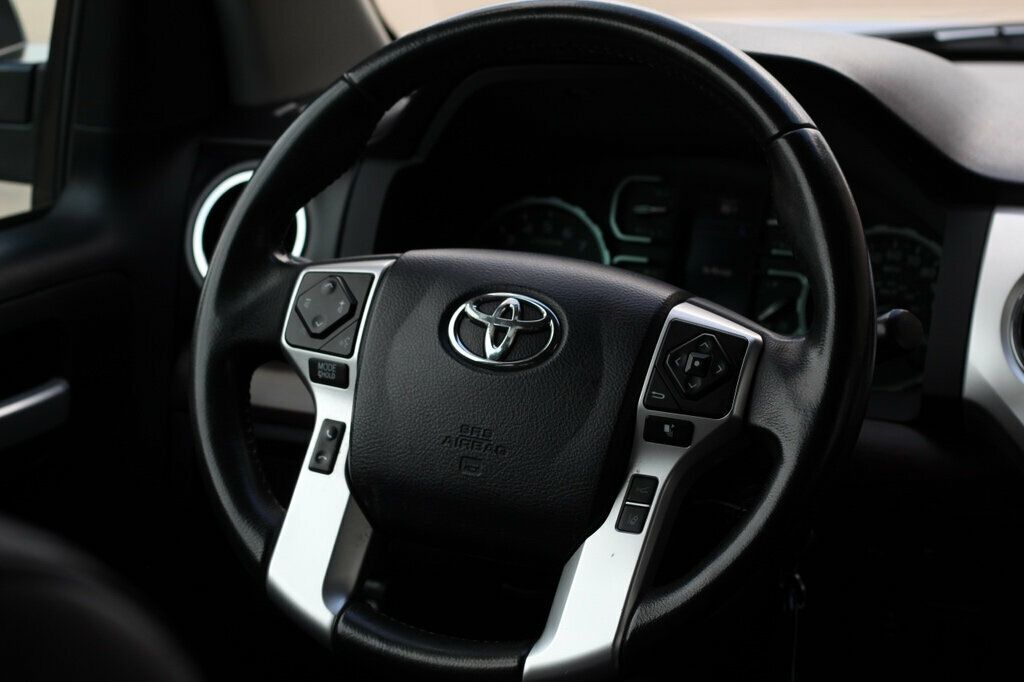 2018 Toyota Tundra Limited CrewMax photo 25