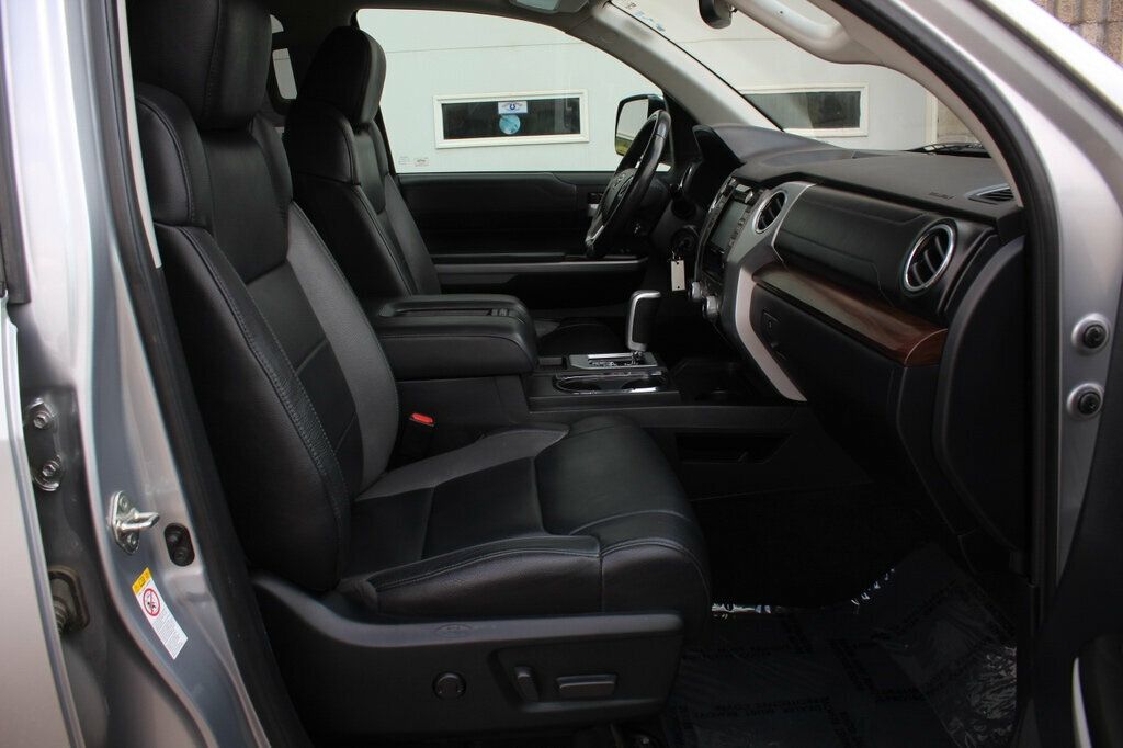 2018 Toyota Tundra Limited CrewMax photo 6
