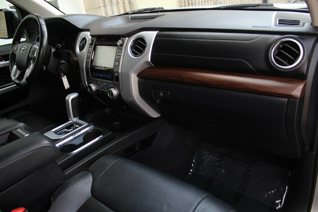 2018 Toyota Tundra Limited CrewMax photo 8