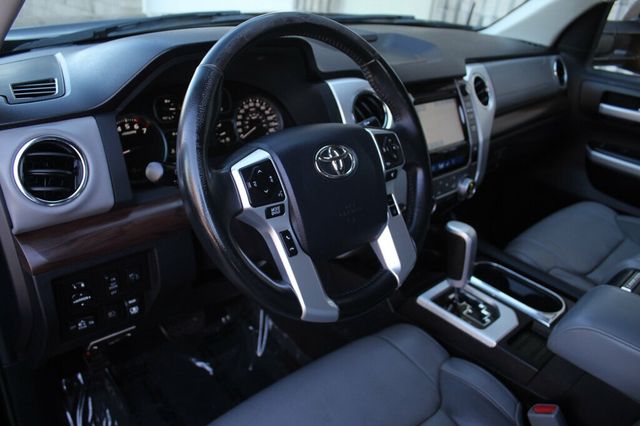 2018 Toyota Tundra ONE OWNER LIMITED PREMIUM W/ TRD OFF ROAD,  - 22940502 - 23