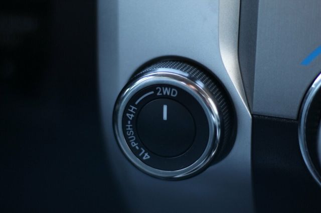 2018 Toyota Tundra ONE OWNER LIMITED PREMIUM W/ TRD OFF ROAD,  - 22940502 - 30