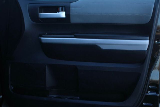 2018 Toyota Tundra ONE OWNER LIMITED PREMIUM W/ TRD OFF ROAD,  - 22940502 - 5