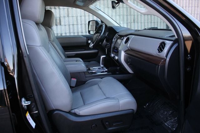 2018 Toyota Tundra ONE OWNER LIMITED PREMIUM W/ TRD OFF ROAD,  - 22940502 - 7