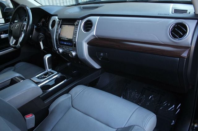 2018 Toyota Tundra ONE OWNER LIMITED PREMIUM W/ TRD OFF ROAD,  - 22940502 - 8