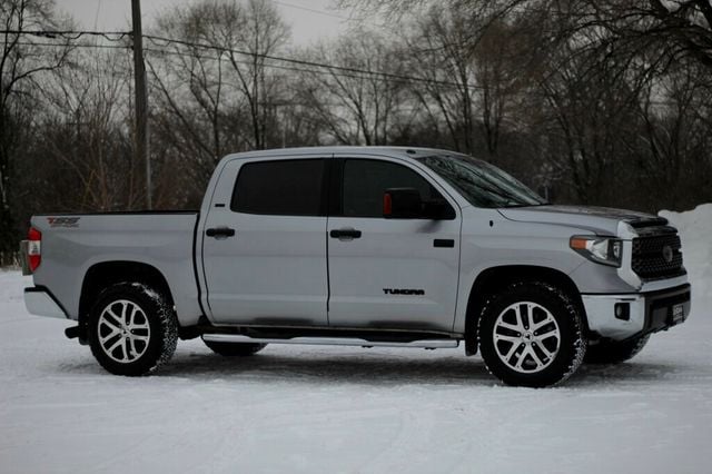 2018 Toyota Tundra ONE OWNER SR5 CREWMAX W/ PREMIUM AUDIO/ NAVIGATION - 22952691 - 0