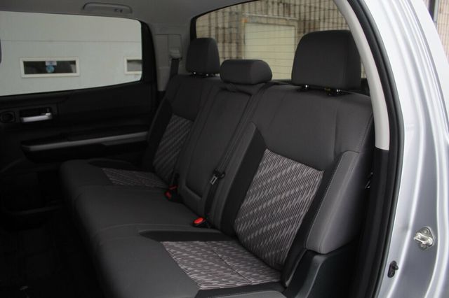 2018 Toyota Tundra ONE OWNER SR5 CREWMAX W/ PREMIUM AUDIO/ NAVIGATION - 22952691 - 26