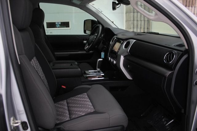 2018 Toyota Tundra ONE OWNER SR5 CREWMAX W/ PREMIUM AUDIO/ NAVIGATION - 22952691 - 7