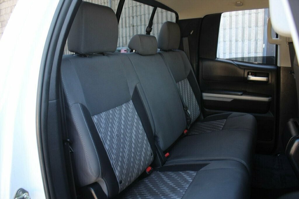 2018 Toyota Tundra SR5 photo 11