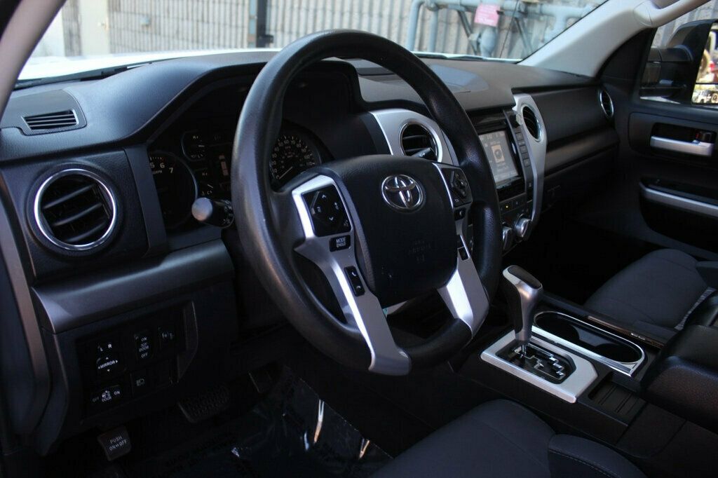 2018 Toyota Tundra SR5 photo 24