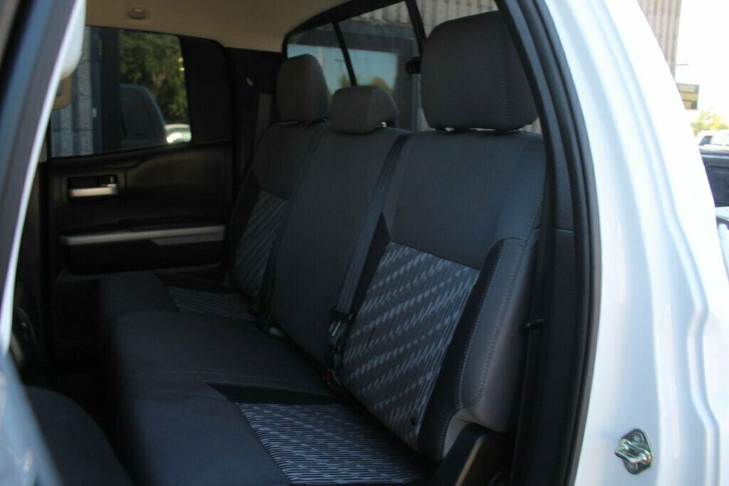 2018 Toyota Tundra SR5 photo 26